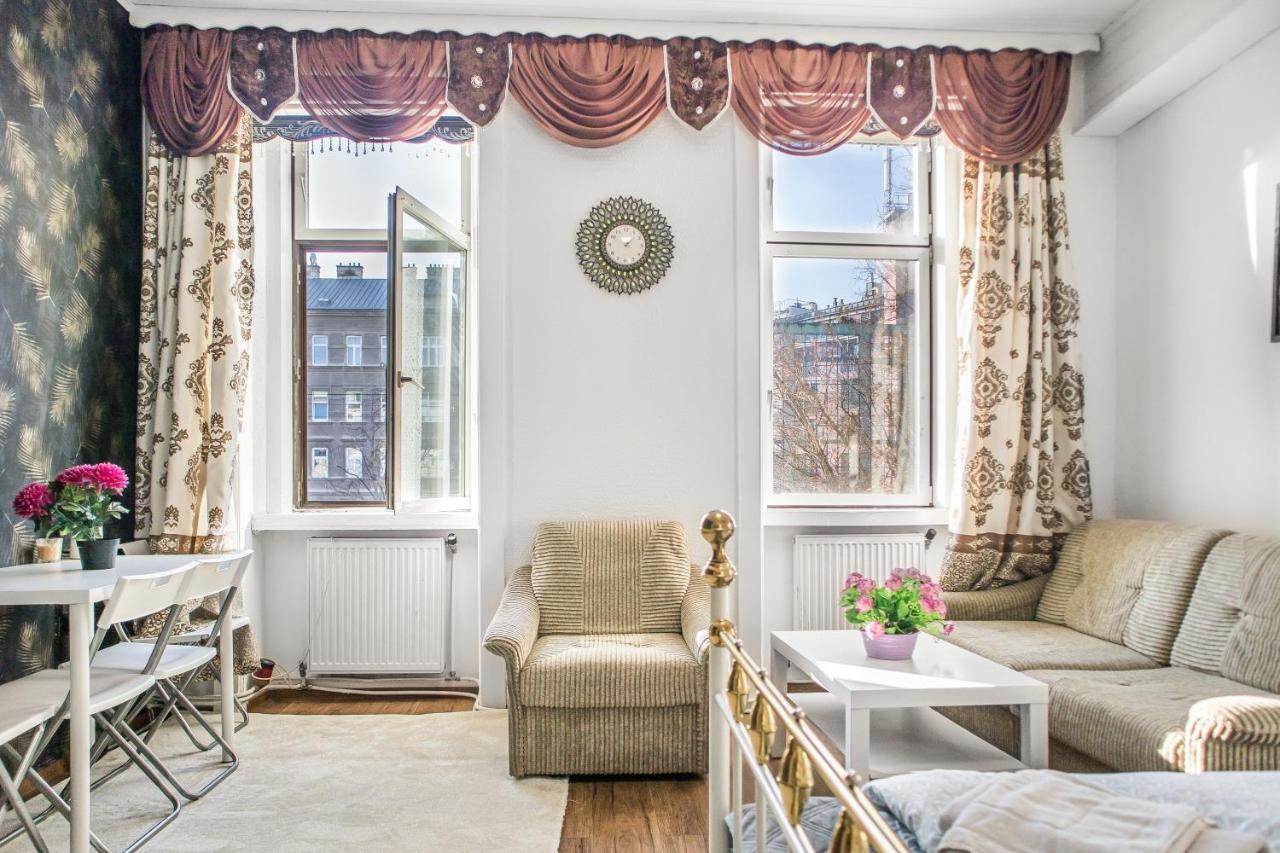Apartmán Adorable 2Br Apt. Near Millenium Tower And Danube Vídeň Exteriér fotografie
